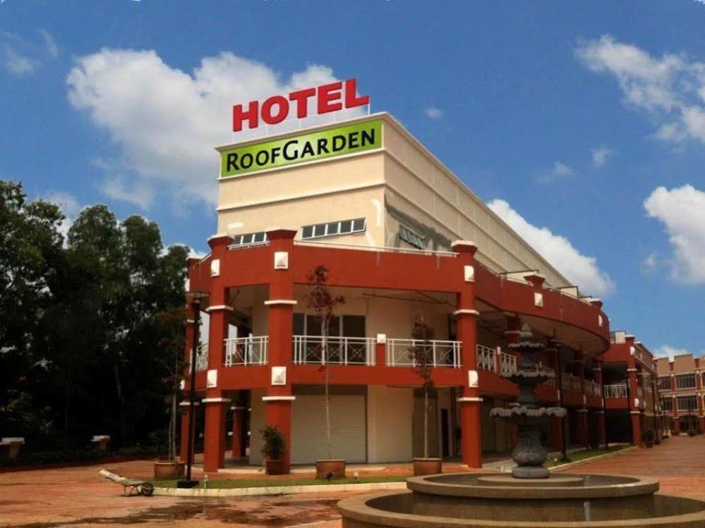 Roof Garden Hotel Shah Alam Exterior photo